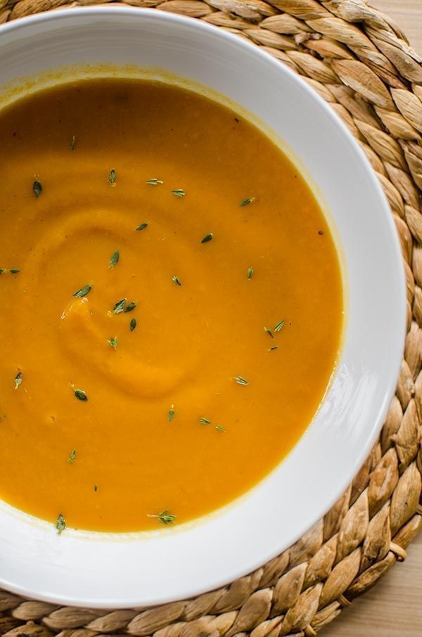 Living_Lou's tweet image. DELICIOUS roasted carrot and fennel soup! 

You’ll need carrots potato, garlic, thyme, chili flakes, cumin and a little orange juice and olive oil.

RECIPE &amp;gt;&amp;gt;buff.ly/2ylOZQD
#soup #veggies