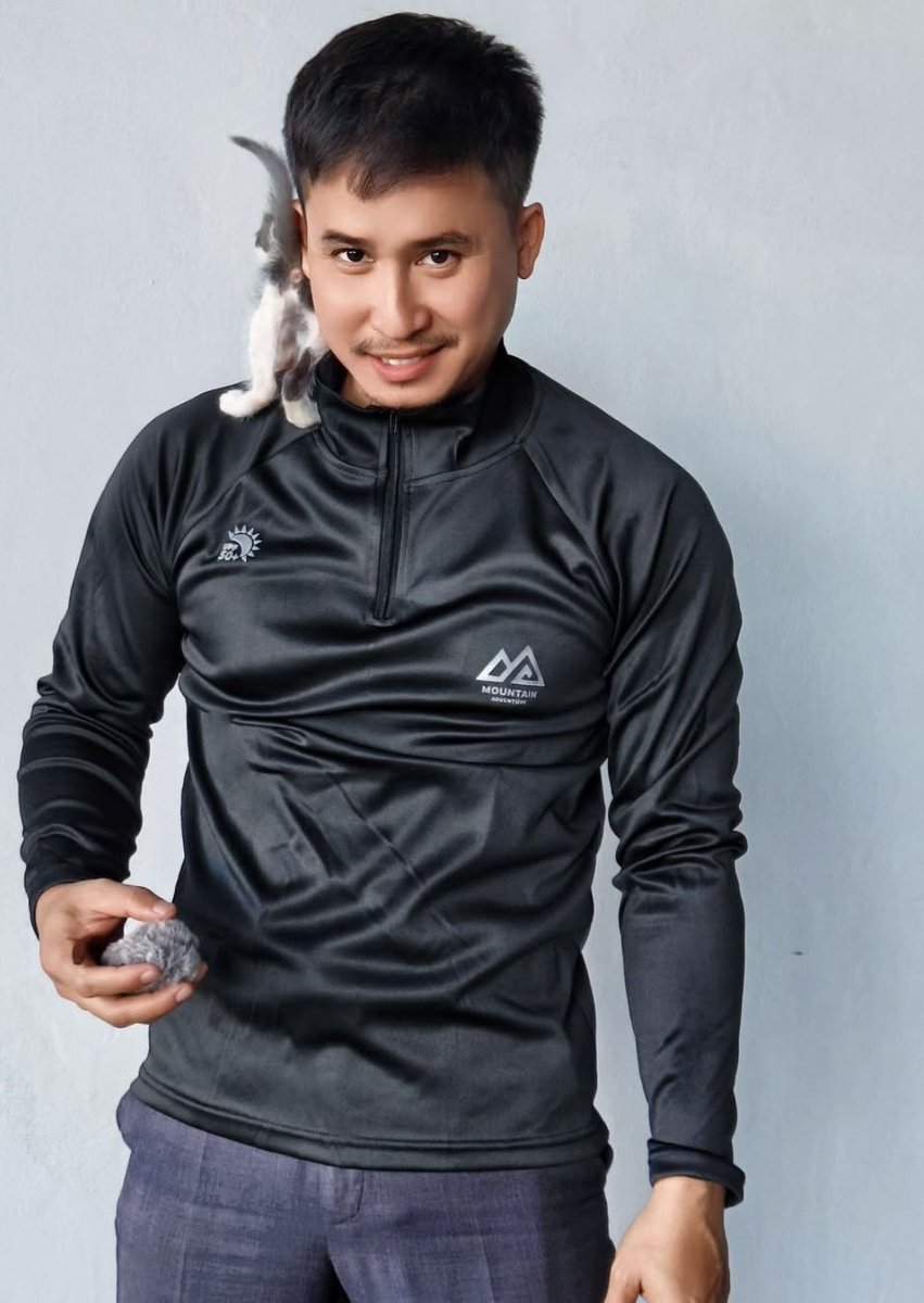 uniform men police suit tweet media