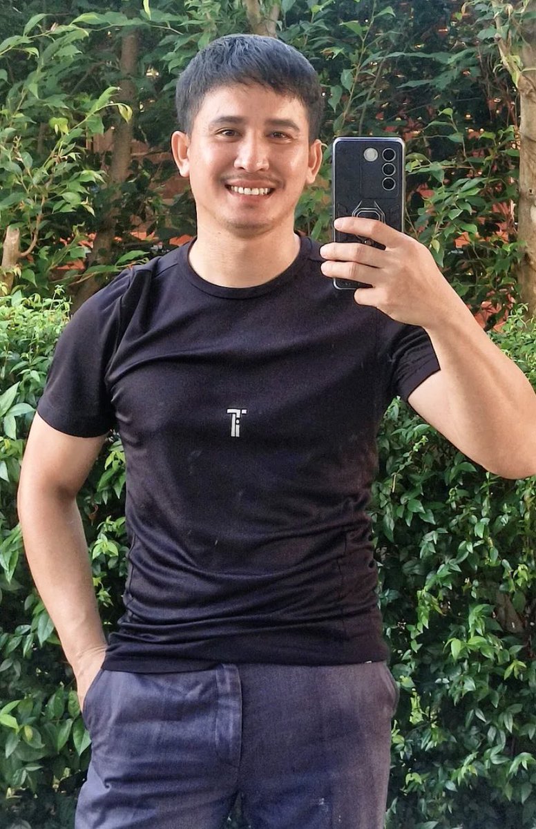 uniform men police suit tweet media