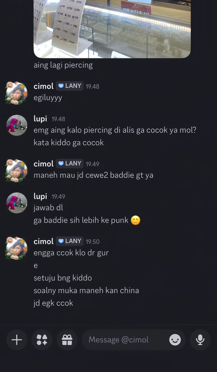 sasa 👩🏻‍🚀 tweet media