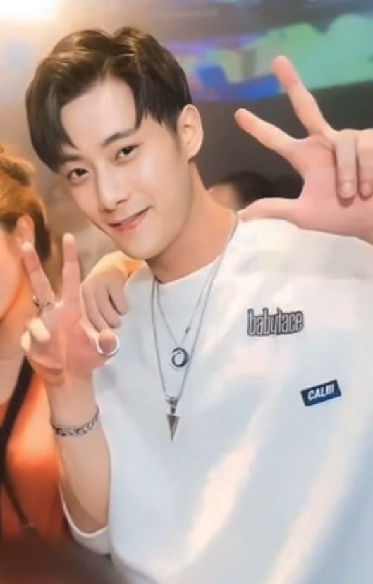 นักวิเคราะห์ความสัมพันธ์มิตรภาพลูกผู้ชาย tweet media