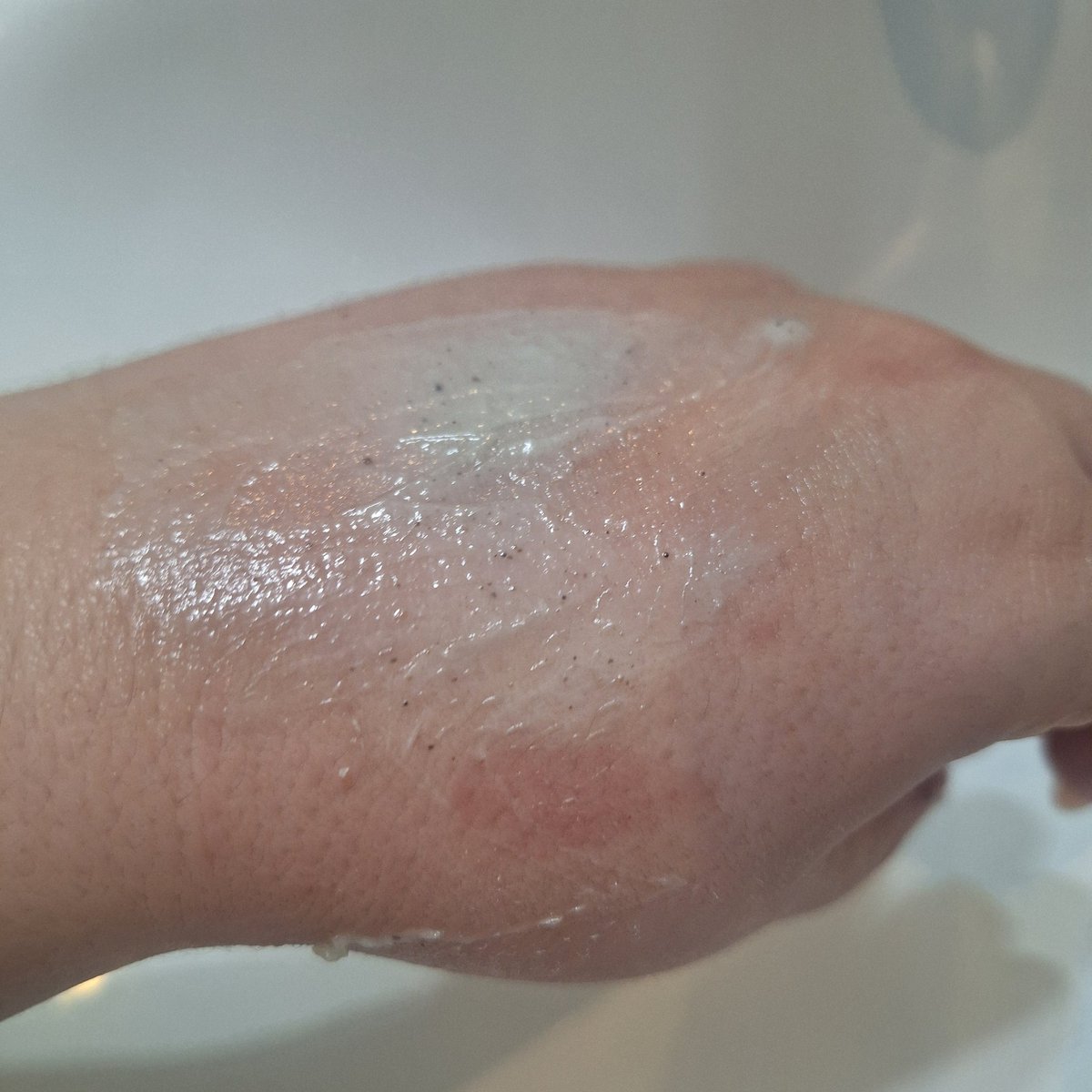 icarusfine's tweet photo. Started using this mung bean cleansing foam from Beplain and I’ve been really liking it!
It’s super gentle on my skin but still cleans well, and it doesn’t leave that tight feeling after washing. It just feels comfortable and easy to use, especially on sensitive days ✨ https://t.co/dKrpGGASSf