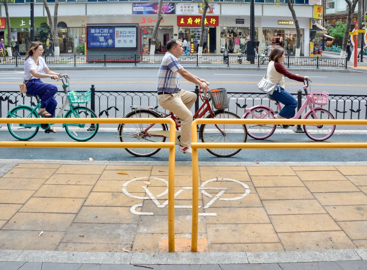 Melissa & Chris Bruntlett tweet media