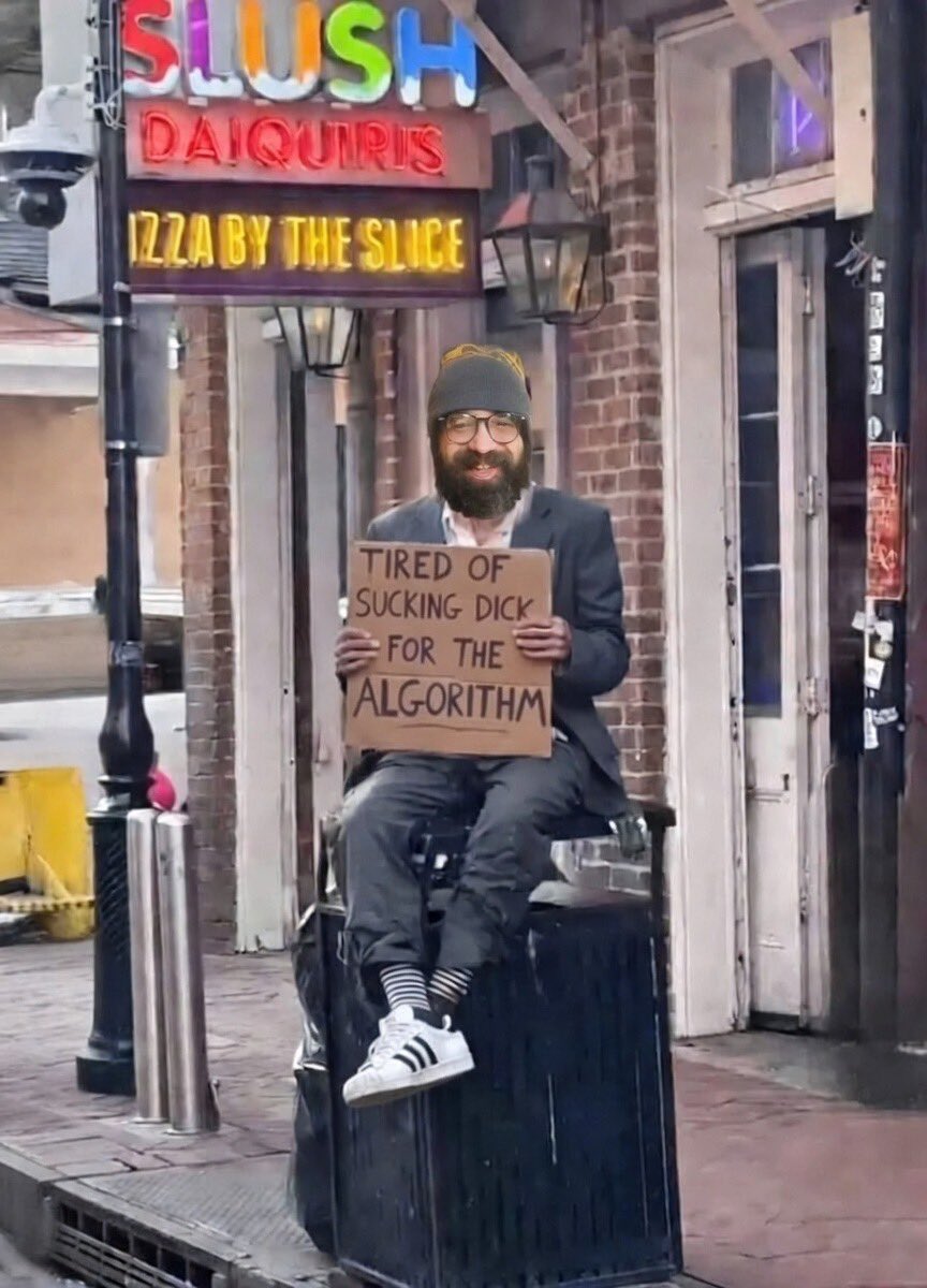 illicitpoast tweet media