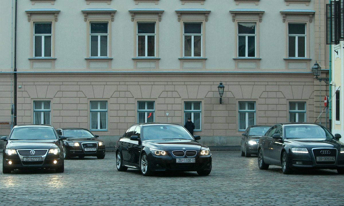 Poslovni.hr tweet media