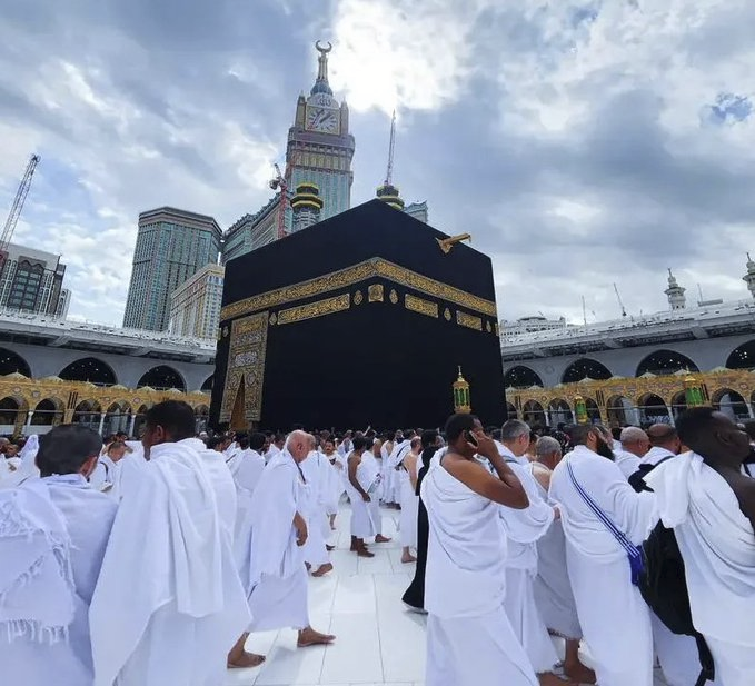 Schlanggl 🇩🇪🇺🇦🤍💙💛🥨🍻 tweet media