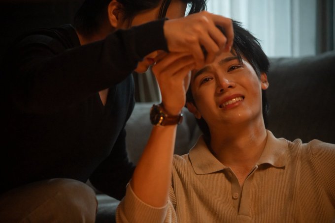 bee_eyed22245's tweet photo. If you care for him why leave him Vier

YESTERDAY MEET AGAIN

#YesterdayEP8 https://t.co/UyFWawwswv