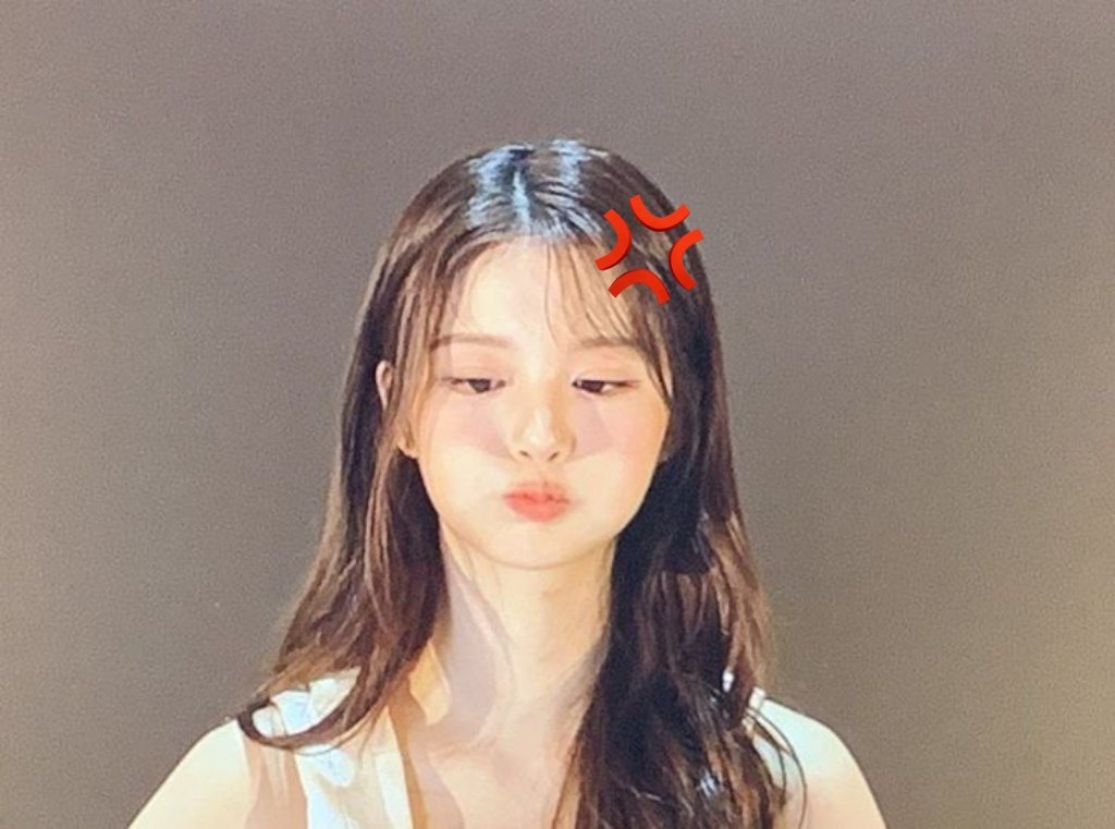 설윤 . . ! tweet media