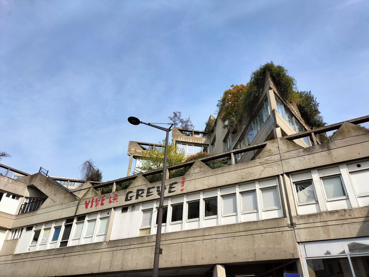 le g-man de Prada men fall winter 2012 tweet media