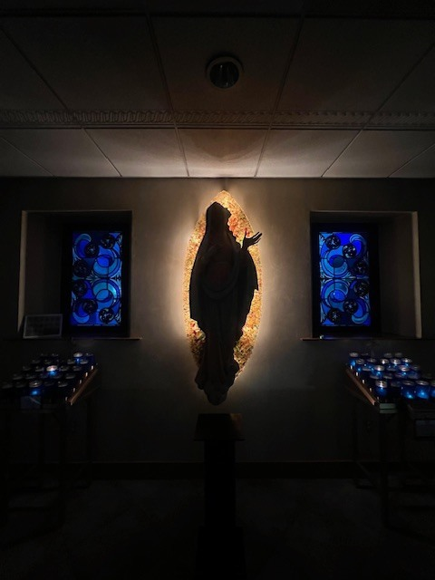 God poured out His graces on the SPV moms who were able to attend the Moms Retreat on Enders Island this weekend. 

Great thanks to Sister Maria Thuan for planning such a beautiful retreat!