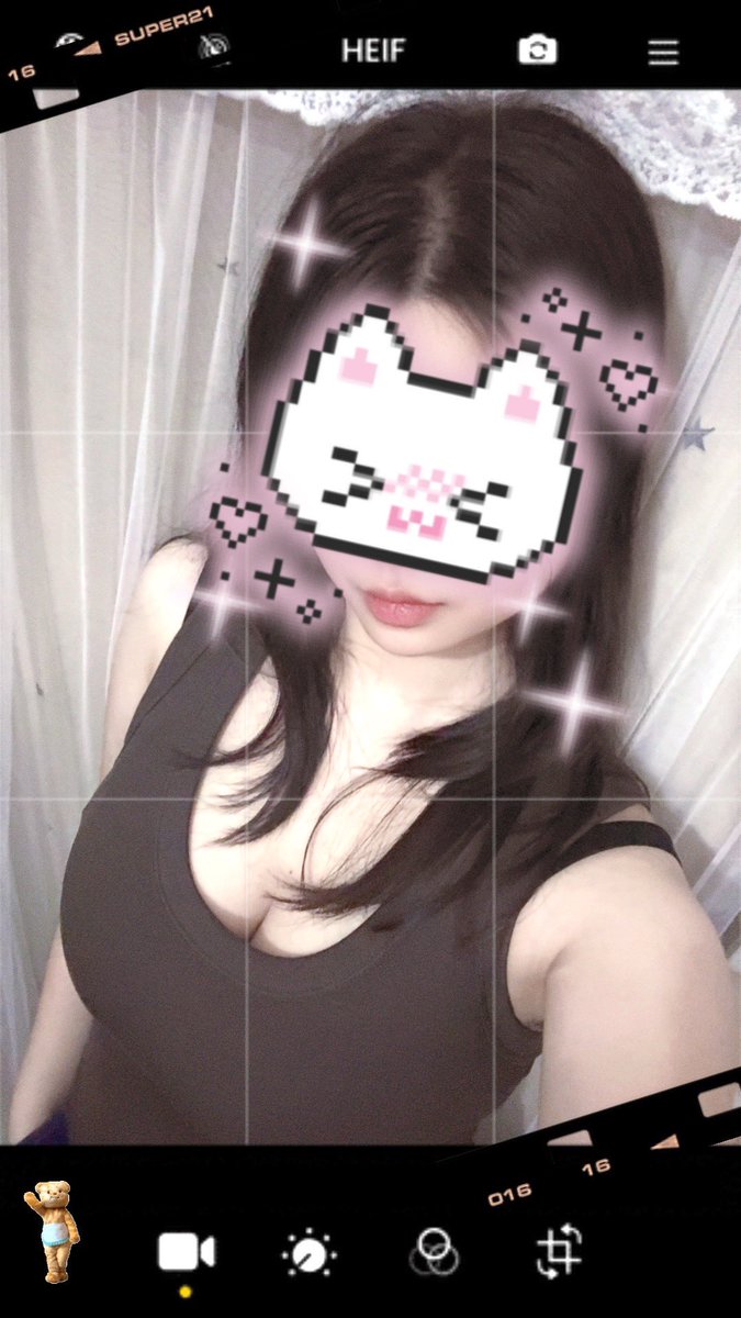 很久没上推了 最近在emo 给大家拍个照