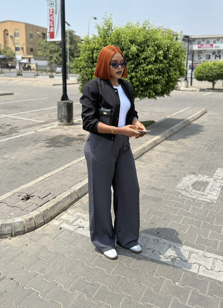 Trader Nancy tweet media