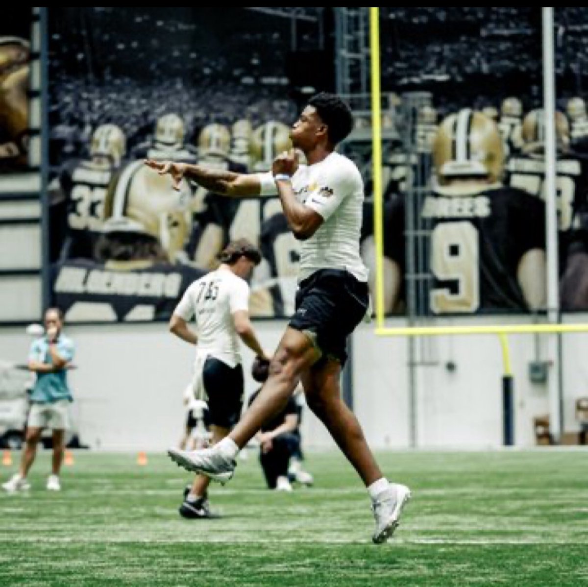 Jamison Roberts 2027 QB 🏈 tweet media