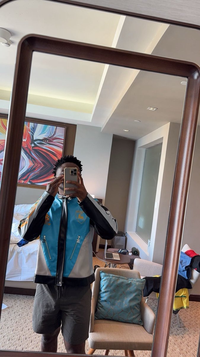 Rav£4wav€ tweet media