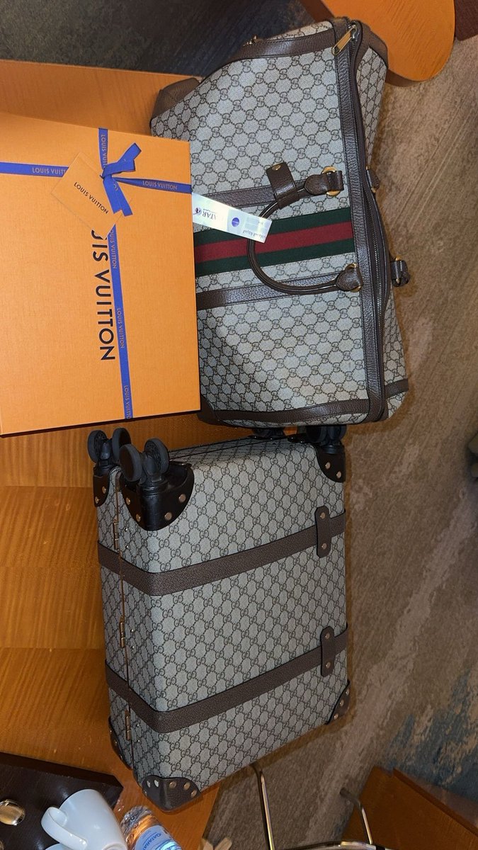 Rav£4wav€ tweet media