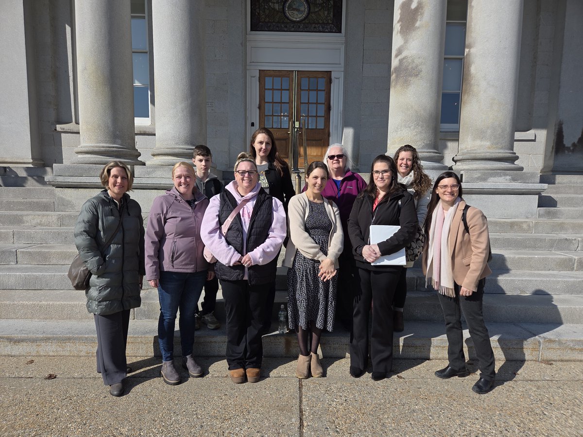 CSF_NH's tweet photo. Some of our EFA Freedom Ambassadors toured the NH State House last week.

When parents show up and share their stories, it helps make sure the voices of New Hampshire families and students are heard.

#NHStateHouse #EFA #NHStudents #NHFamilies https://t.co/5OnZuAC3Py