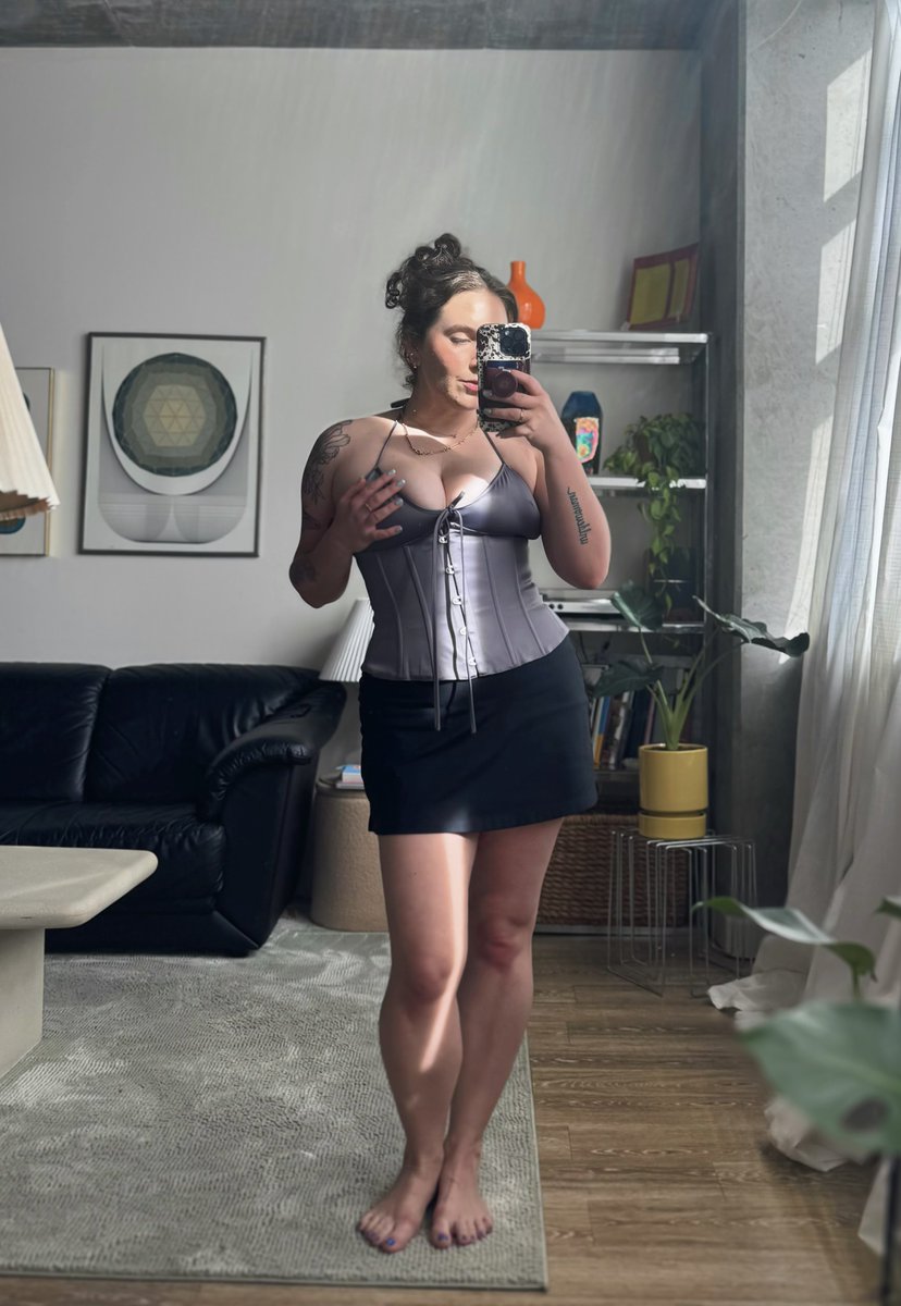 rowe ꩜ tweet media