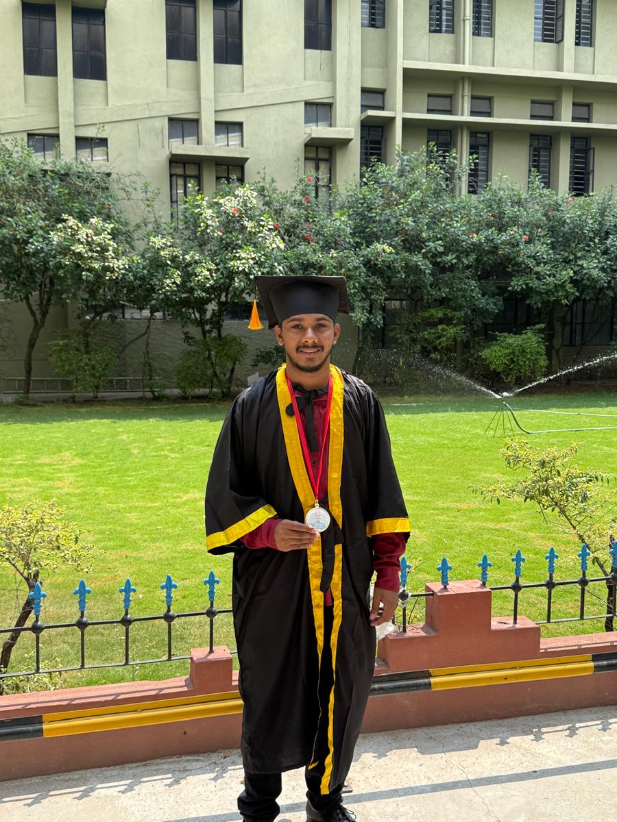 ramcharan_333_'s tweet photo. CMA Ram Charan 

Proud moment — successfully completed my CMA and attended my convocation today 🎓
Grateful for the journey, the struggles, and everyone who supported me. This is just the beginning. https://t.co/FmXj7KFfSI