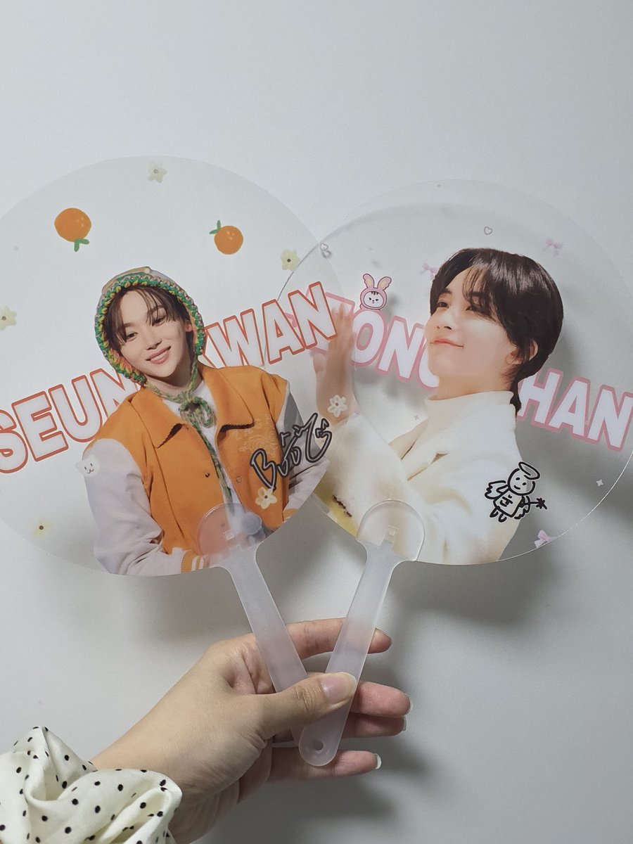 #나눔 뉴앙콘 막콘날 받아가세유우~.~♡
X에능 타래로 당일에 위치공유할게요 많관부
#승관 #정한 #윤앤부