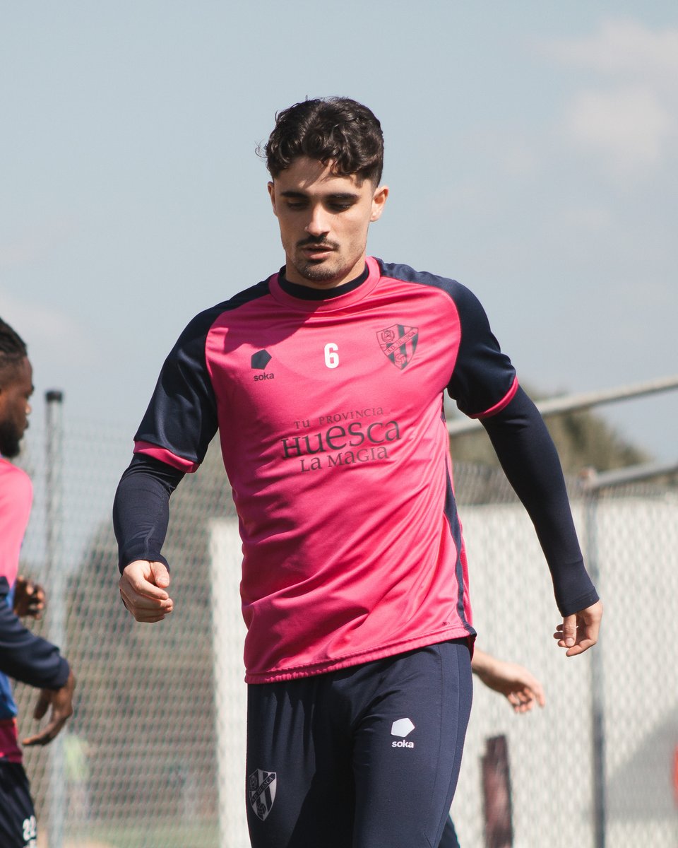 SD Huesca tweet media