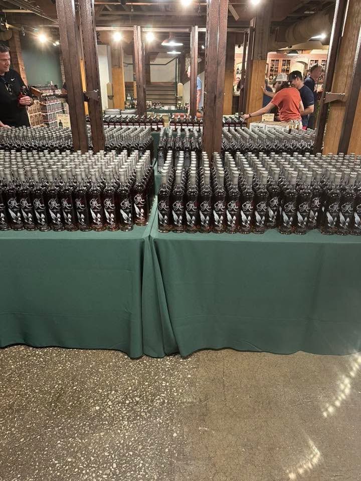 Bourbon Whiskey. tweet media