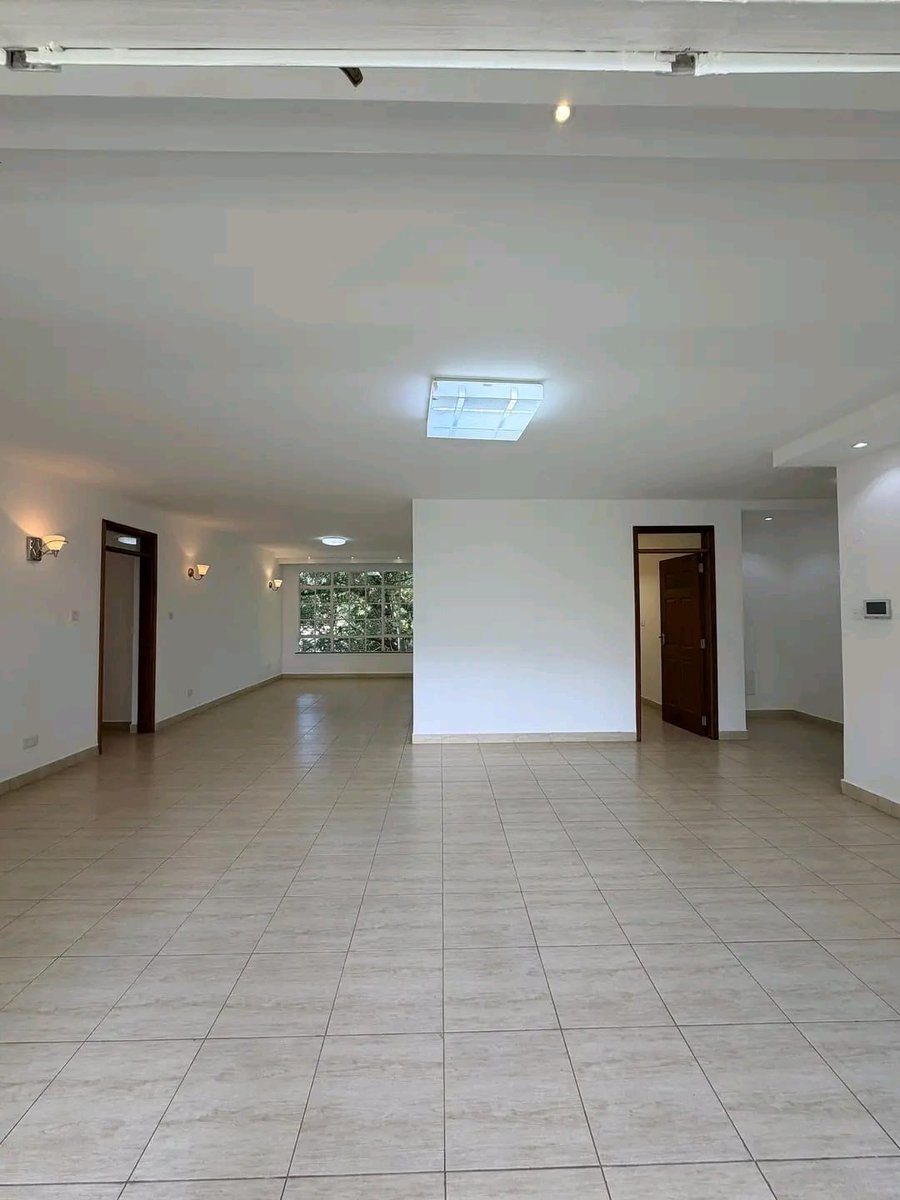 HodankaHomes's tweet photo. 📍 Lavington | 3-Bedroom Apartment + DSQ
💰 KES 200,000/month
Ready-to-move-in luxury apartment with ensuite master, fitted kitchen, balcony, and DSQ. Enjoy privacy, lift access, rooftop lounge, basketball pitch, ample parking, reliable water, and full backup generator. https://t.co/VT94wfQhpf