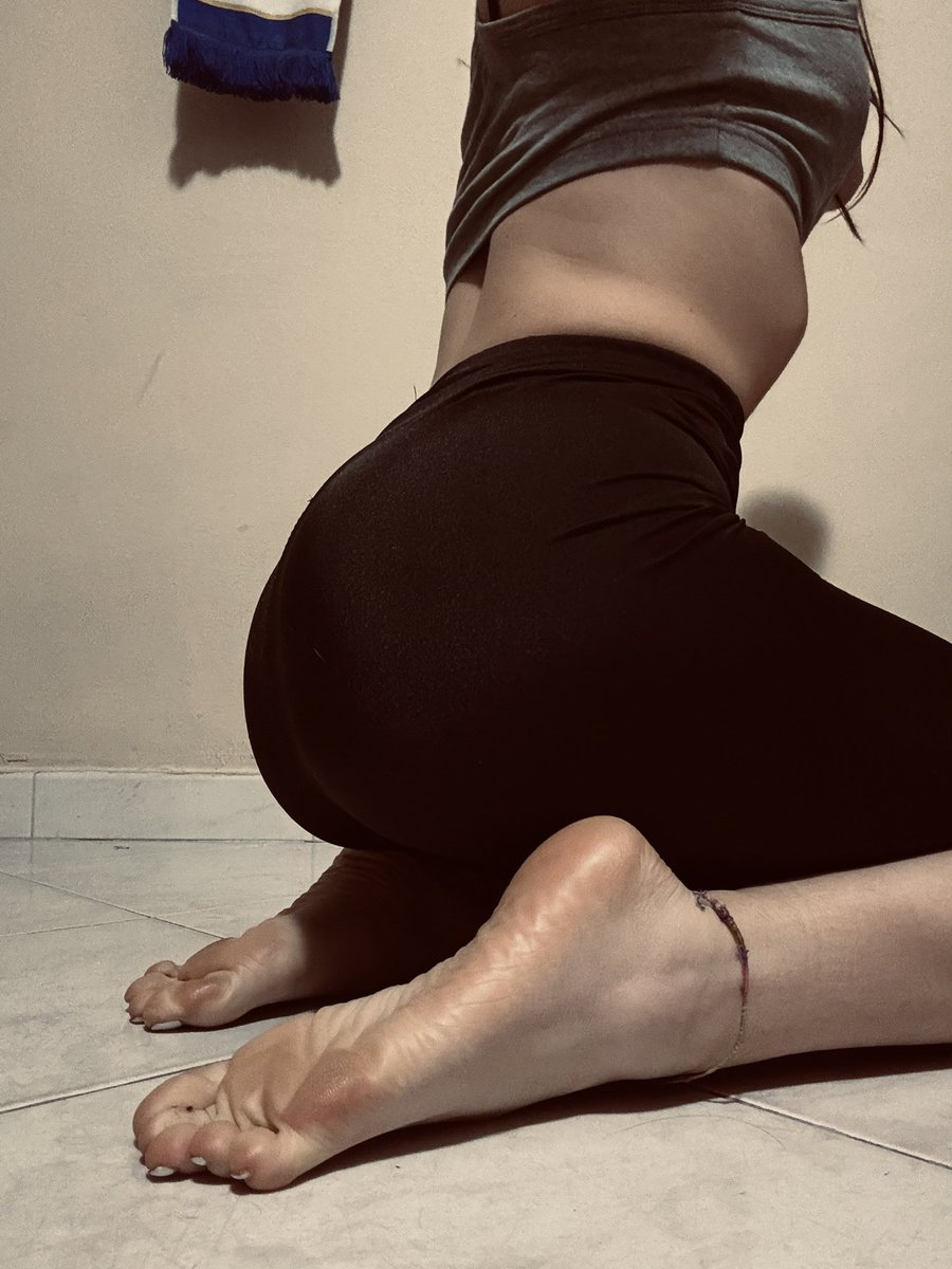Miss_Loolita7's tweet photo. Viziata dai vostri tributi. Se vuoi la mia attenzione, apri il portafoglio. 👠

#moneymisstress #findom #schiavi #findomslave  #fetish  #dominazione #promoslave

@CuriousFindomme  @falcoRTW @findomitalia @dev_oted @rt_domm
@FootParadiseRT @rt_feet @Fabio19265219 @Guglielmo_rt https://t.co/irOPQAu3yd