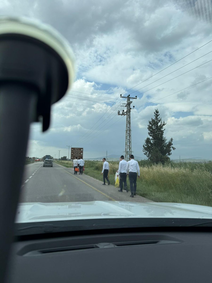 yayafink (יאיא פינק) tweet media