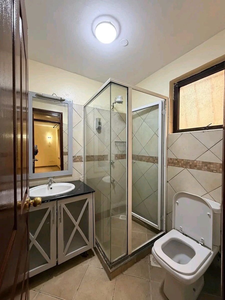 HodankaHomes's tweet photo. Kilimani | 1-Bedroom Apartment
💰 KES 55,000/month
Cozy ensuite apartment with laundry and garden area. Enjoy reliable water, postpaid electricity, and service charge included. Located in a serene, well-maintained environment—perfect for a young professional or couple. https://t.co/D9ojAIvpH7