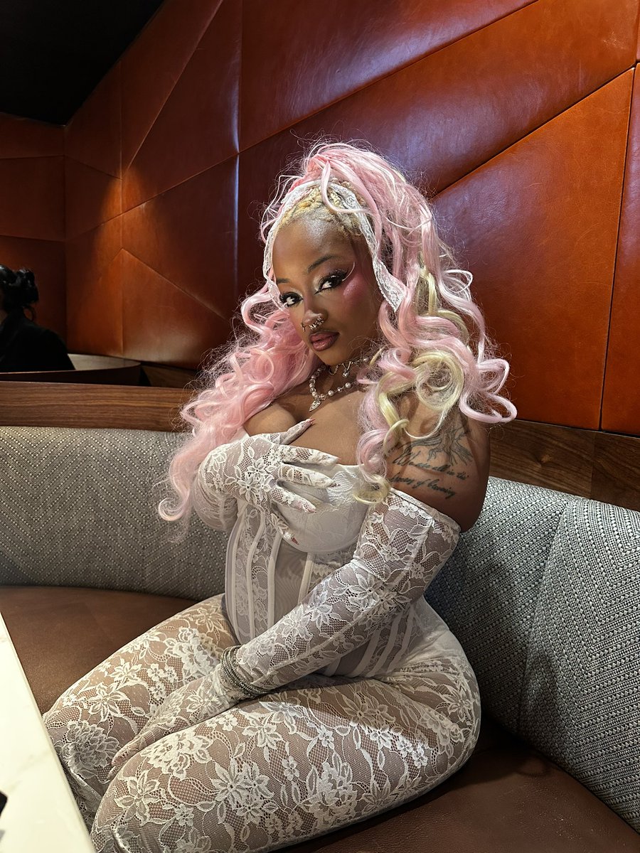 thunderthize🍉 tweet media