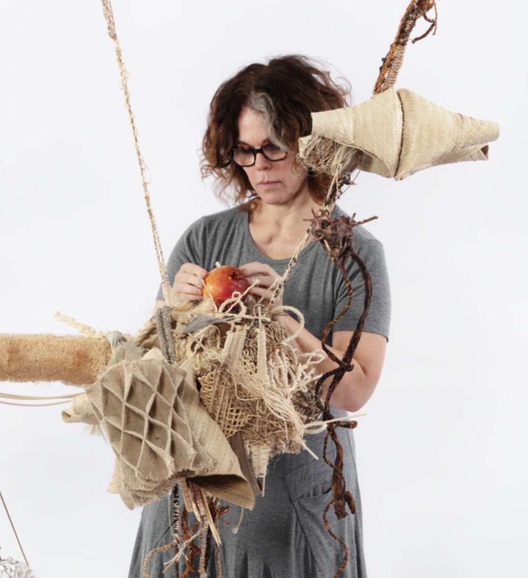 What if an artwork became deliberately a nutritive bound between us/nature? Brazilian artist #LauraLima ’s create potential feeders. Animals will discover it. “Communal Nests for Windows, Balconies, Verandas, Gardens, and Forests” at #GoodmanGallery bit.ly/47L7q2Q