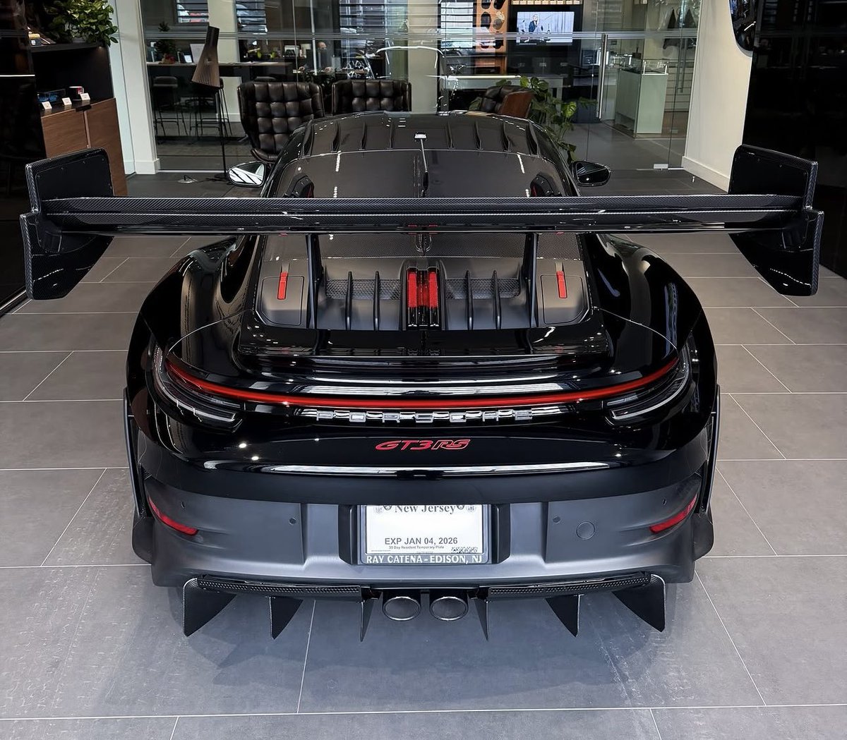 Porsche Club tweet media