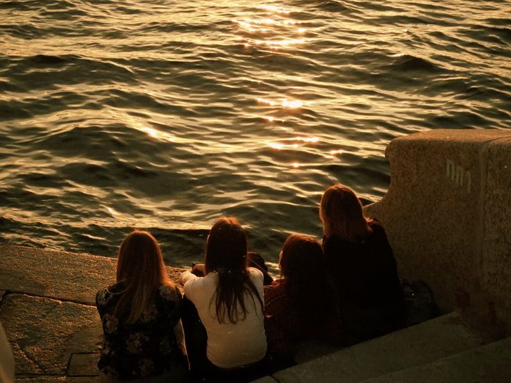 Homem aranha de calcinha vermelha❕ tweet media