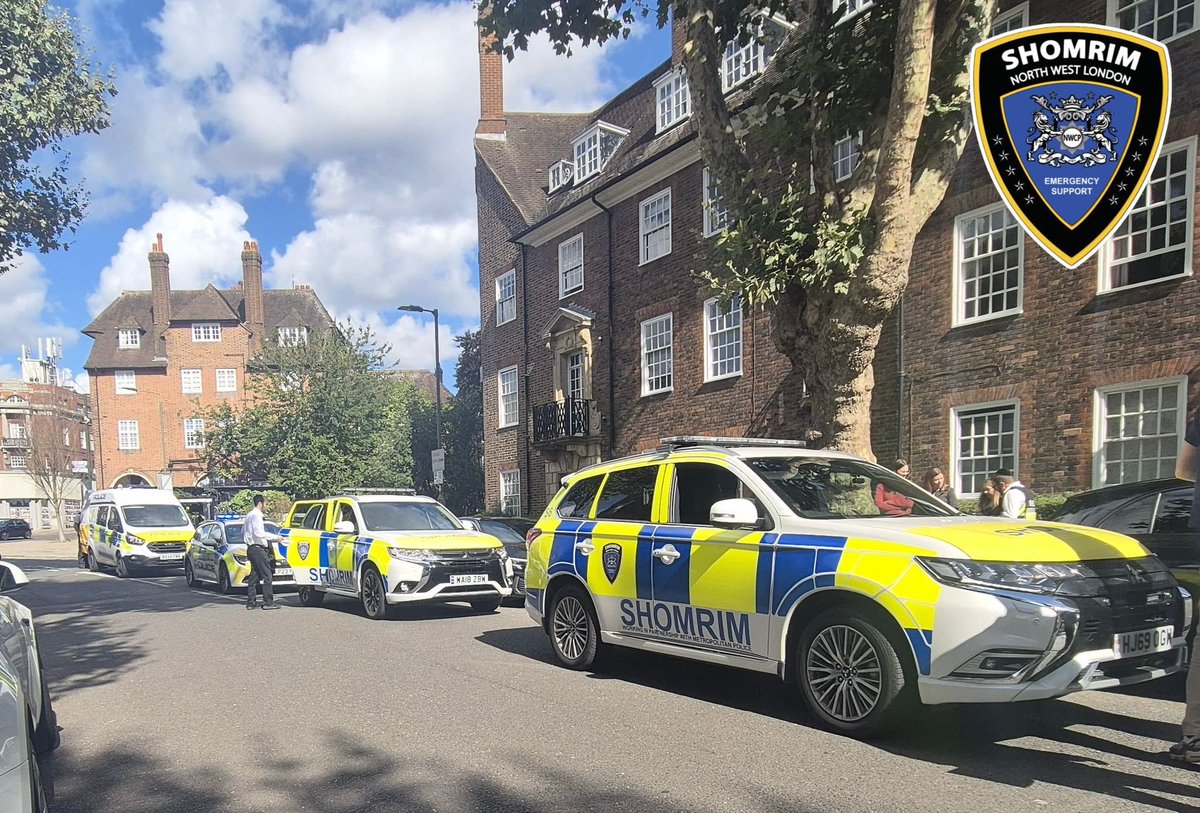 JinkyCostanza tweet media