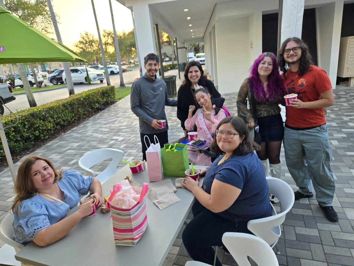 Peachy Sakura @ birthday 🎂 🥳 tweet media