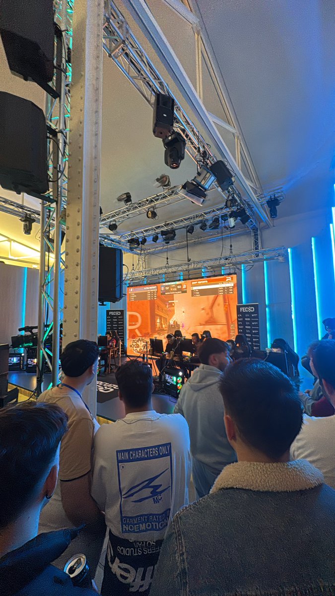 HUN4Y's tweet photo. Que jodidda ilusión poder volver a vivir un evento de Cod presencial. Sois enormes @FECOD_es ❤️ trabajazo https://t.co/AUXiqWLiST