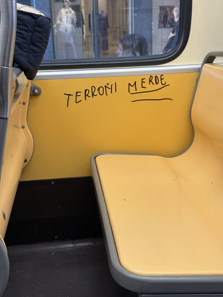 Ghetto Power (Buongiornissimo Шљивовица 🇷🇸) tweet media