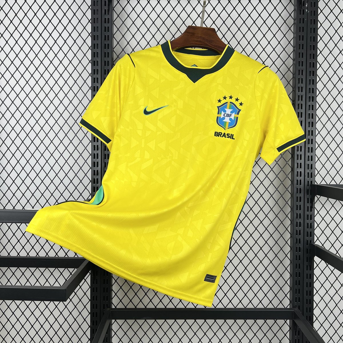 tutibaker's tweet photo. Camisa BRASIL Player 🇧🇷

$250
+frete grátis para todo Brasil 
em até 5x sem juros. 

https://t.co/AzzbQ2d60p https://t.co/V1Eh2RqwVx