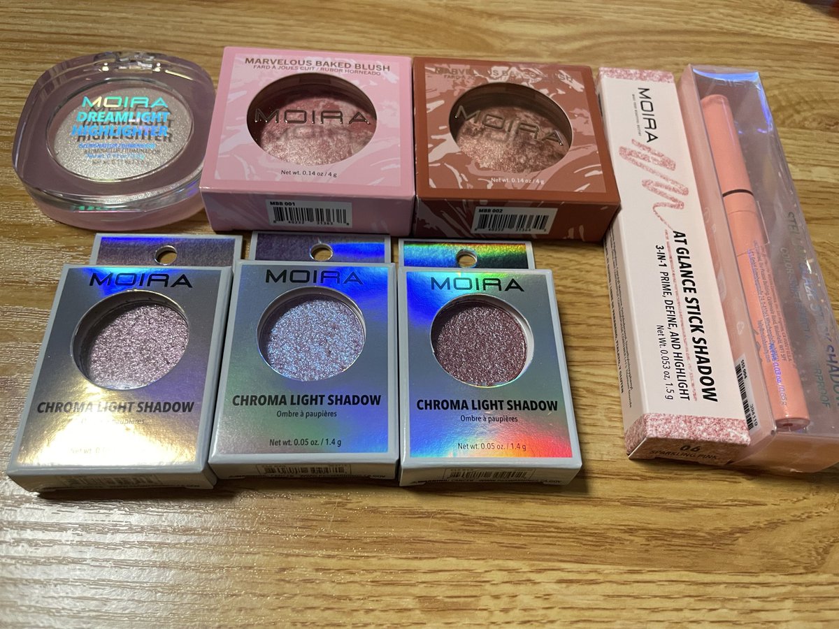Color128Note's tweet photo. 届いたーー!!
気になってたから、買えてよかった😘 https://t.co/6hpec1ZsQS