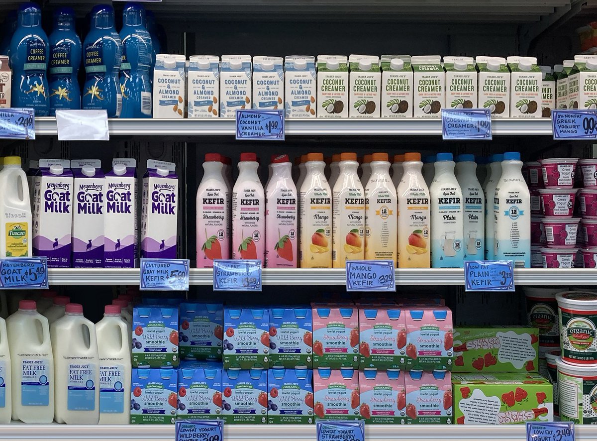whatsontheshel1's tweet image. Milk and dairy products in an open refrigerator USA 🇺🇸🤳

stock.adobe.com/contributor/21…

#Milk  #dairy #supermarket #refrigerator #grocerystore #shop #food #beverage #stockadobe #editorialphoto