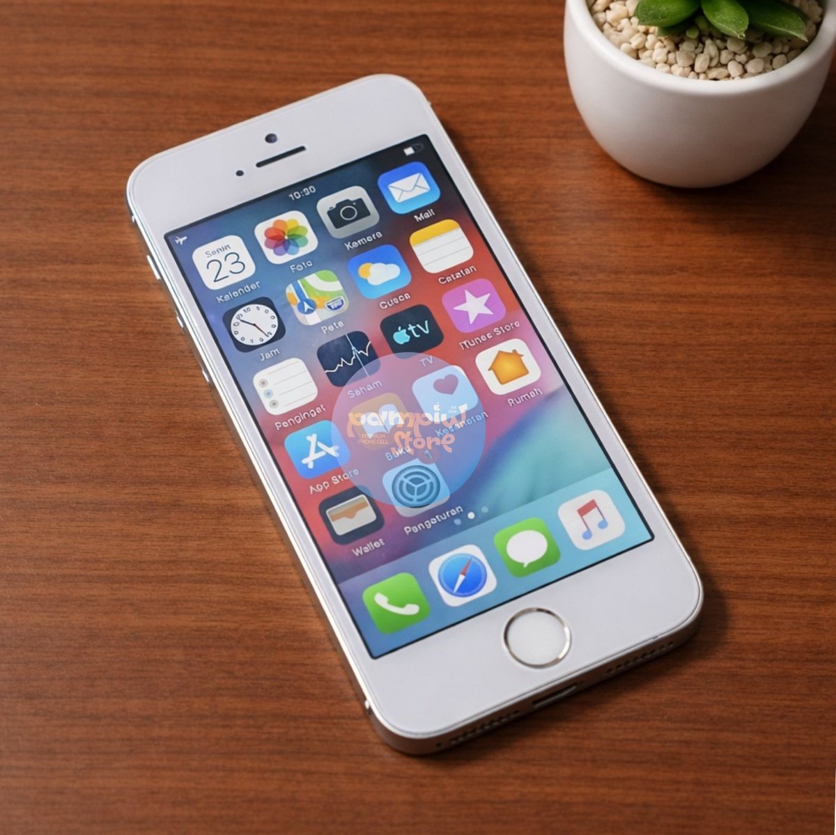 pampiwstore's tweet photo. WTS iPhone 5s 16Gb silver 🤍
• ex inter
• kelengkapan : unit only
• tombol home ON, sidik jari Off
• kamera D/B jernih 
• bebas reset, normal. bukan hp bypass.

💵? 550k Nett inc admin oren
Langsung co oren pampiw_

Wtb wts iphone ip 5s digicam 
#zonauang #zonaba #zonajajan https://t.co/fABUdzBMqQ