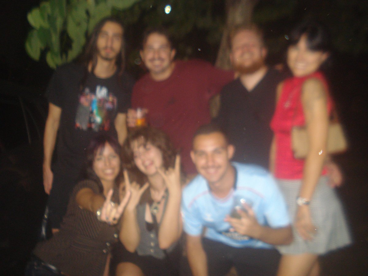 fotos que meus filhos vao ver qnd me perguntarem como foi os meus 20 anos (nao vao ver nao)