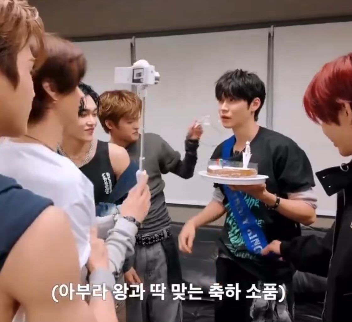 폴라포 tweet media