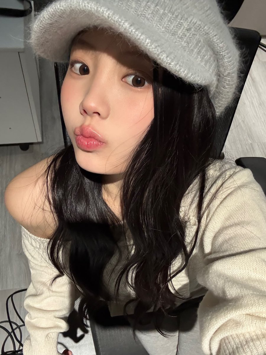 𝒜𝒷ℯ𝓁 tweet media