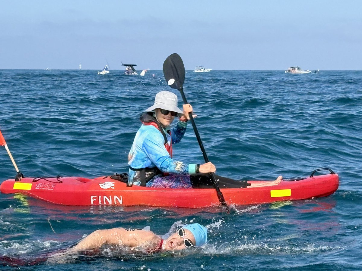 thereidbaseball's tweet photo. My wife Hayley completed 20km swim across Rottnest Channel. I paddled. Others supported. Team effort. Sometimes you’re in the spotlight. Sometimes you help make it possible. Both matter. Be a great teammate, no matter which role you’re in. #beyondtheballplayer #positivecoaching https://t.co/hoIjUXtYPe