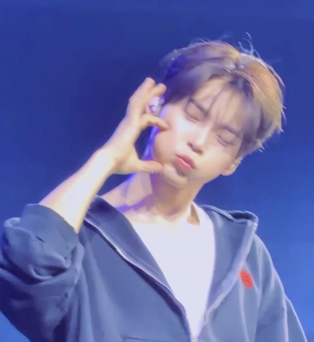 볼빵빵 성한빈 tweet media