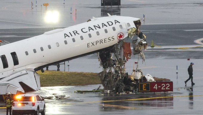geotechwar's tweet image. The FAA and NTSB are investigating the deadly collision between an Air Canada Express plane (Flight AC8646) and a fire truck at LaGuardia Airport in New York City; both pilots were killed, and dozens of passengers, crew, and firefighters were injured in the crash. #PlaneCrash