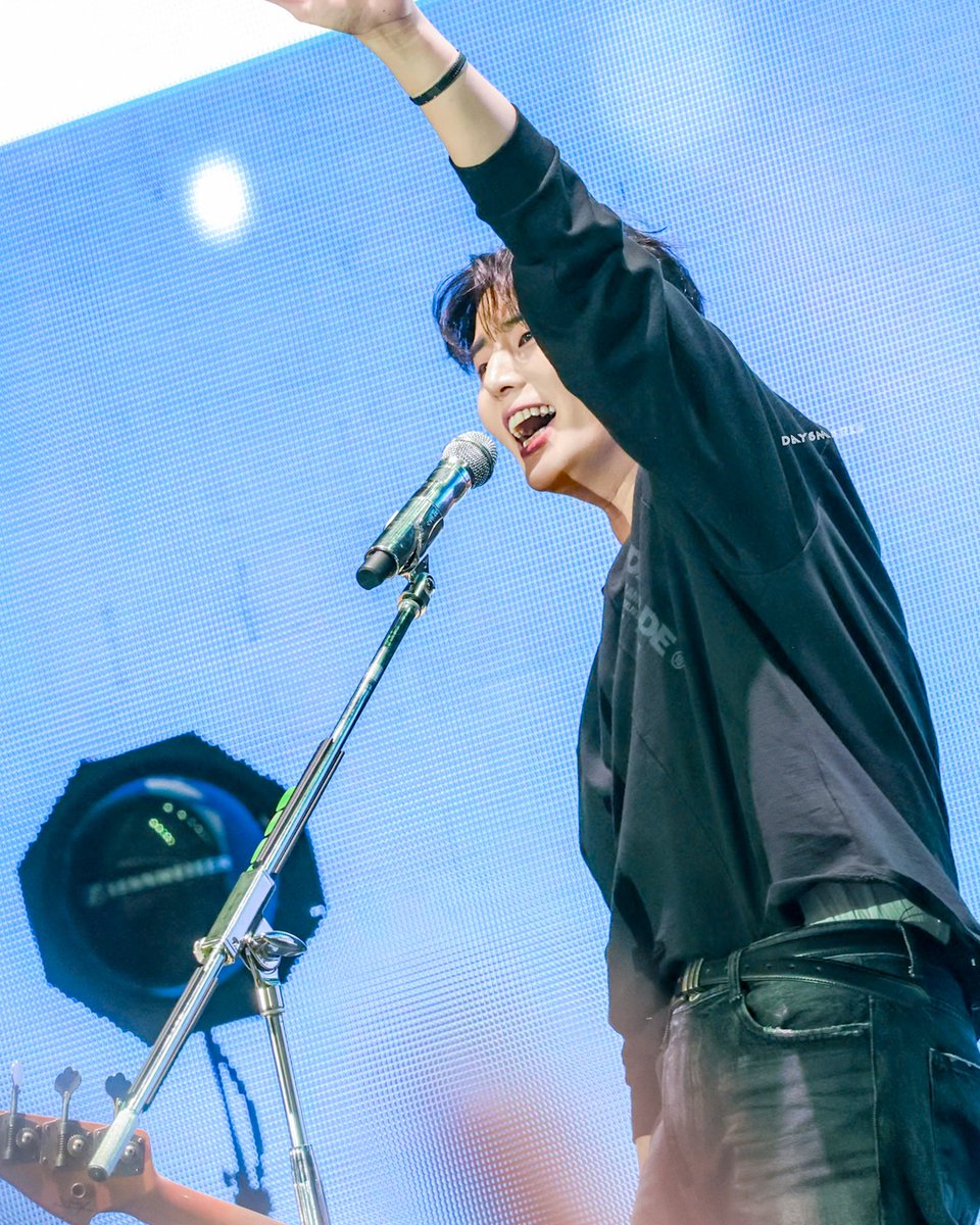 𝙼𝙰𝚁𝙺🏷 tweet media