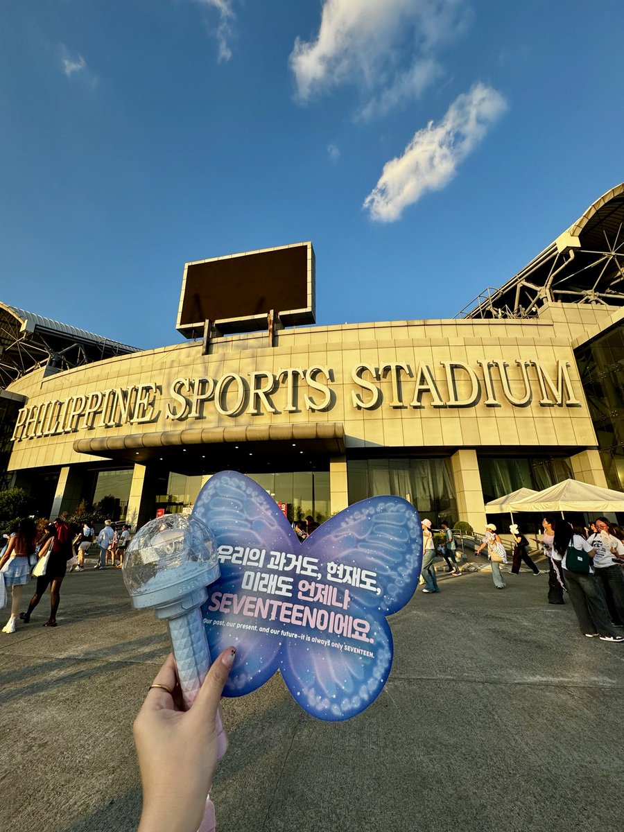 deeecheol's tweet photo. #SEVENTEEN #세븐틴
#SVT_WORLDTOUR #NEW_BULACAN
#SVT_TOUR_NEW_ https://t.co/EVnTdG0lTn
