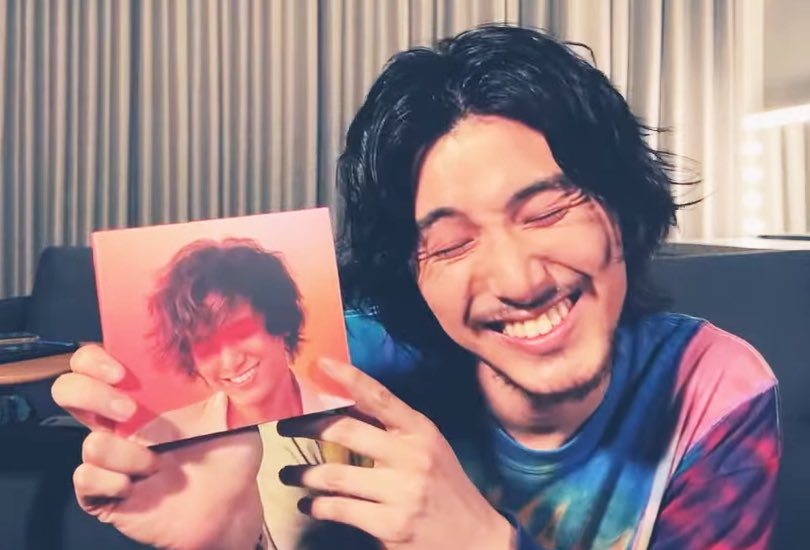 Happy 4th Birthday to Fujii Kaze’s 
“LOVE ALL SERVE ALL”. 
LASA the album truly is a beautiful reminder that great music and messages last forever 🧡🩷

#LASA4thAnniversary
#LASA四歳おめでとう
#藤井風 #fujiikaze